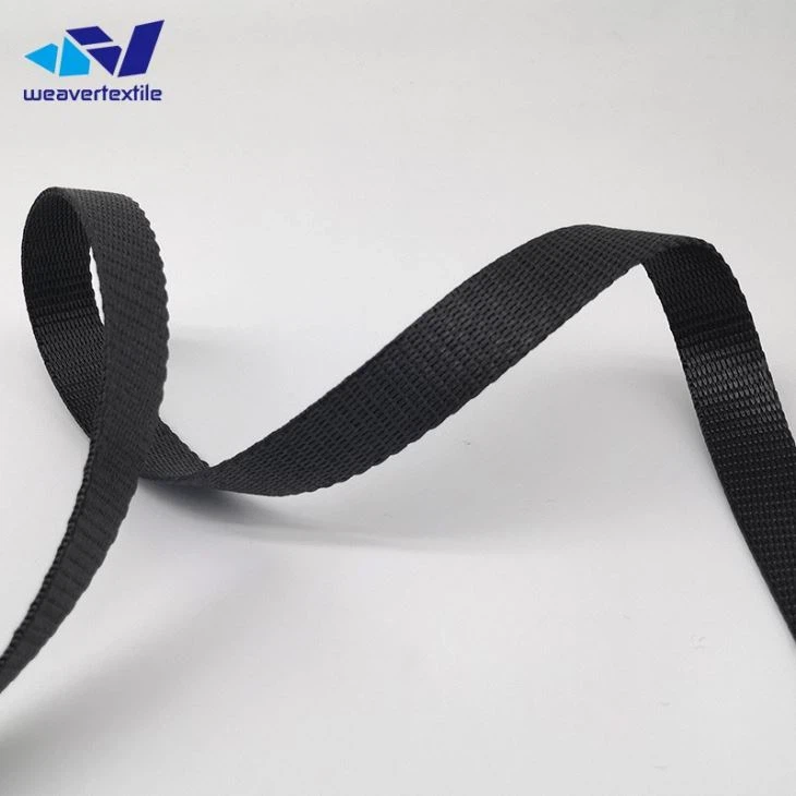 Úsáid Marthanach UHMWPE Uigí i gCeannbhrait Lasmuigh